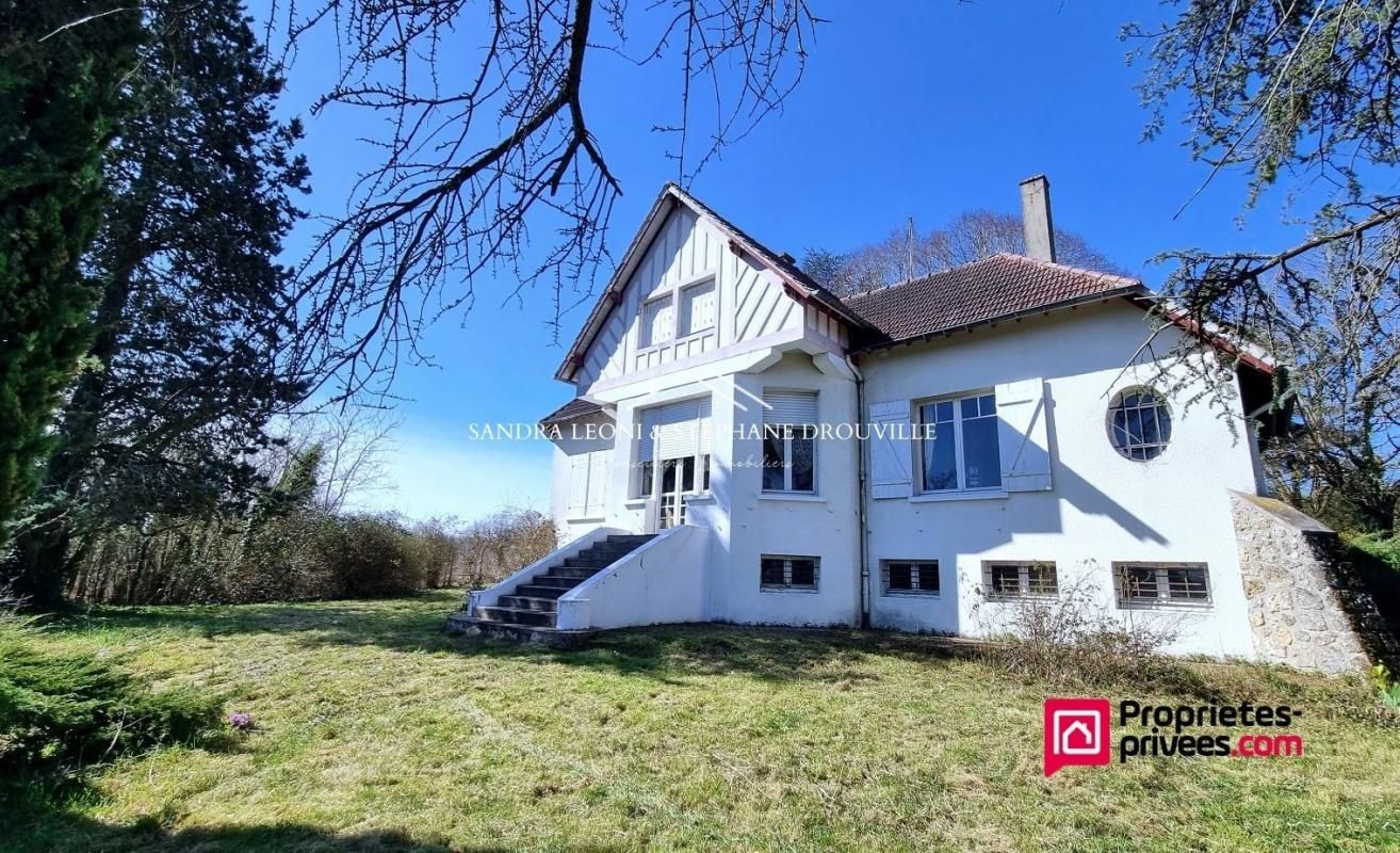 SAINT-PREST - CHARMANTE DEMEURE en Pierre de 144 m², 6 pièces
