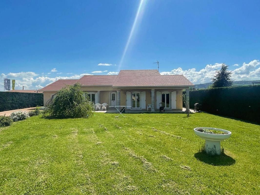 SAINTE-AGATHE-LA-BOUTERESSE Maison Sainte Agathe La Bouteresse 6 pièces 170 m2 2