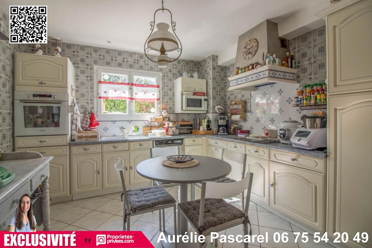 BRIVE-LA-GAILLARDE Maison T7 de 170 m2 - 5 chambres - piscine et garage double, terrain arboré de 2000m² / MALEMORT 4