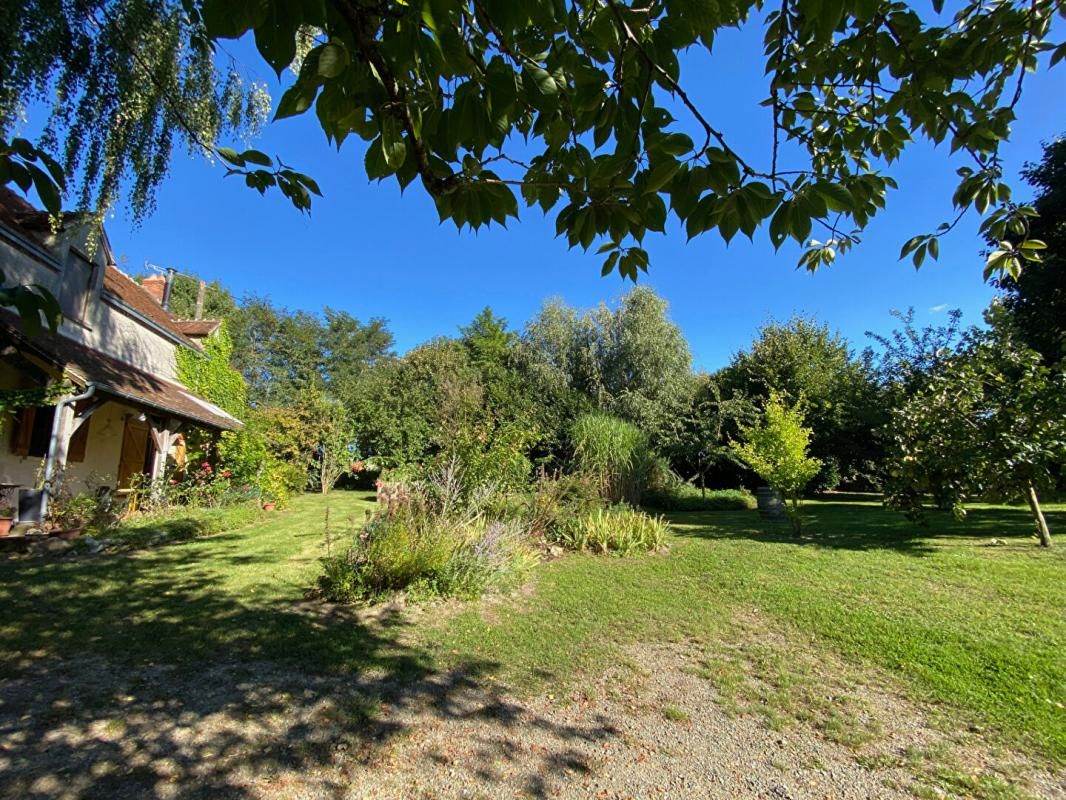 BELLEME Maison de charme en pleine campagne et à 5 mn de Bellême 2