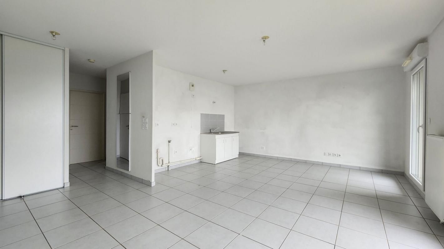 CHEVIGNY-SAINT-SAUVEUR CHEVIGNY ST SAUVEUR - Appartement T3 3