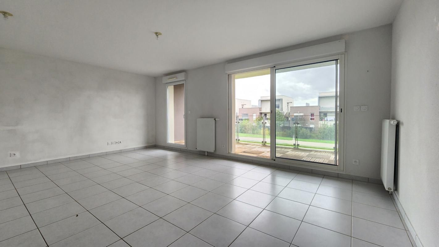 CHEVIGNY-SAINT-SAUVEUR CHEVIGNY ST SAUVEUR - Appartement T3 4