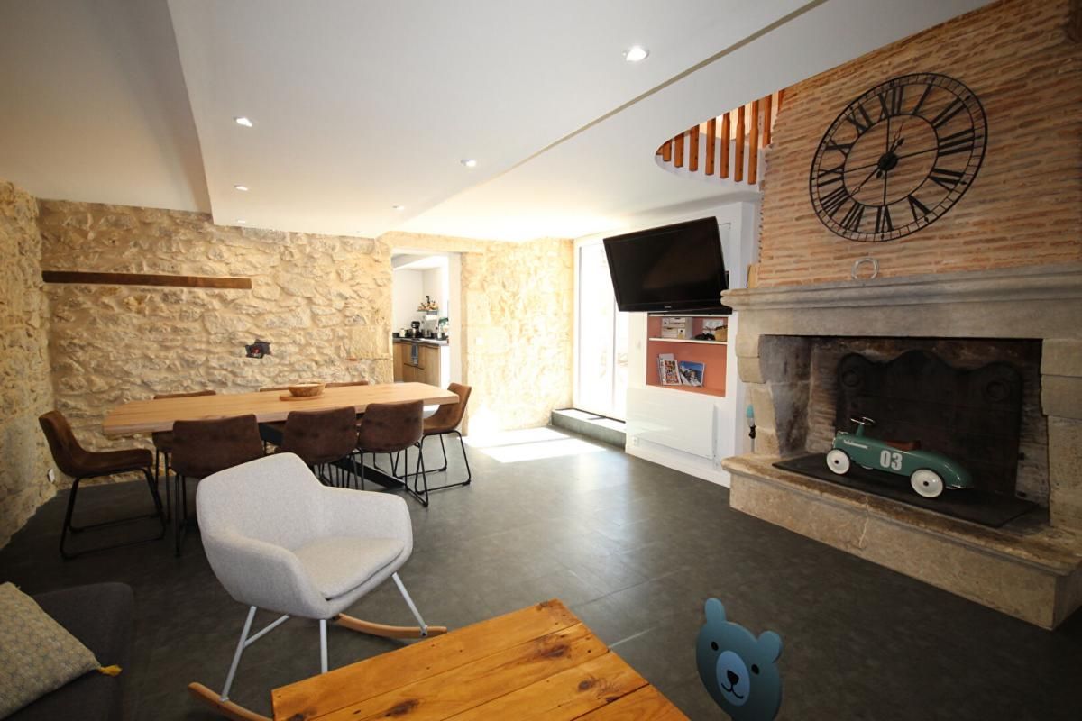 LANGON Maison en pierre de 138 m2 rénovée avec goût à Preignac 33210 2