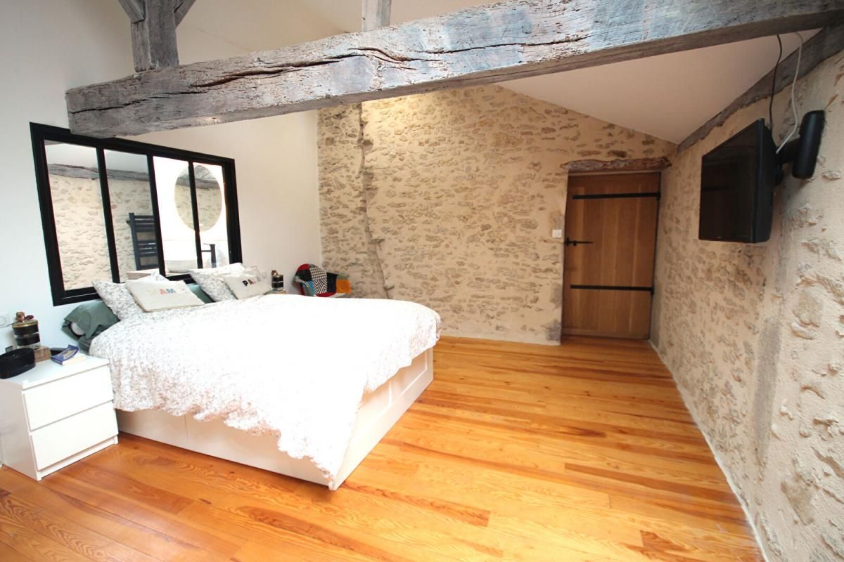 LANGON Maison en pierre de 138 m2 rénovée avec goût à Preignac 33210 4