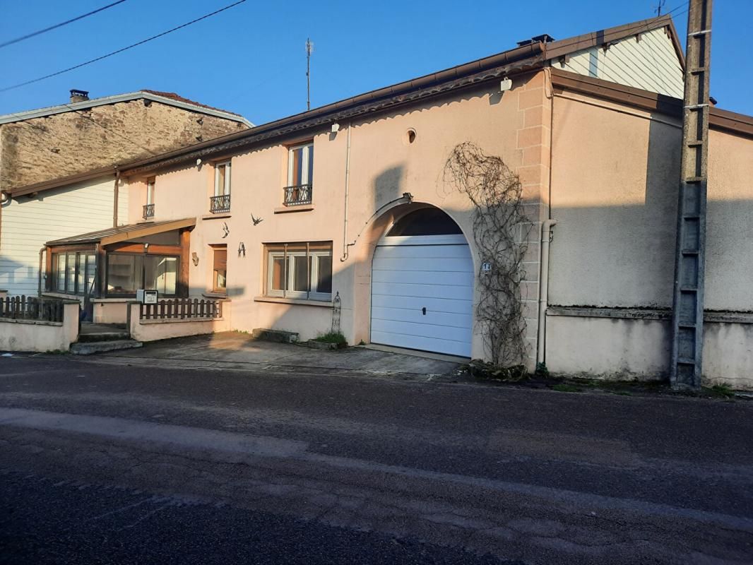 VIOMENIL Vends Maison Viomenil 7 pièce(s) 195 m2 2