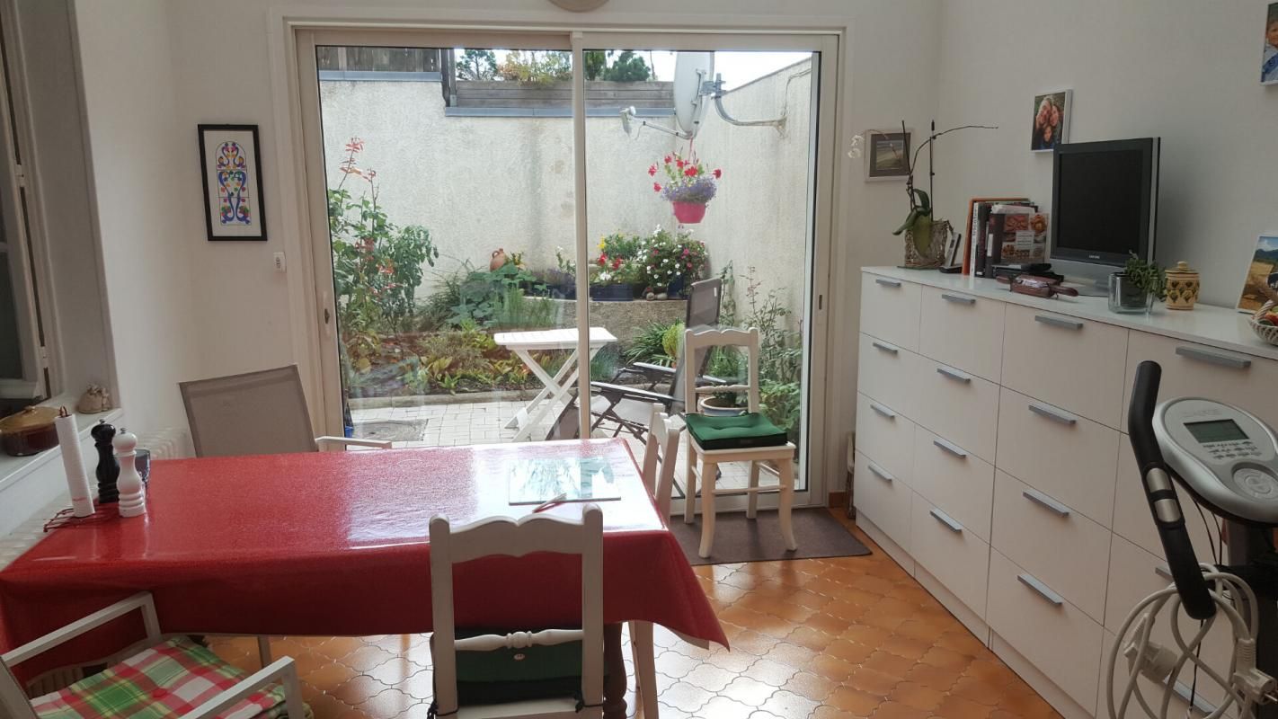 SAINT-QUENTIN MAISON  BOURGEOISE 3