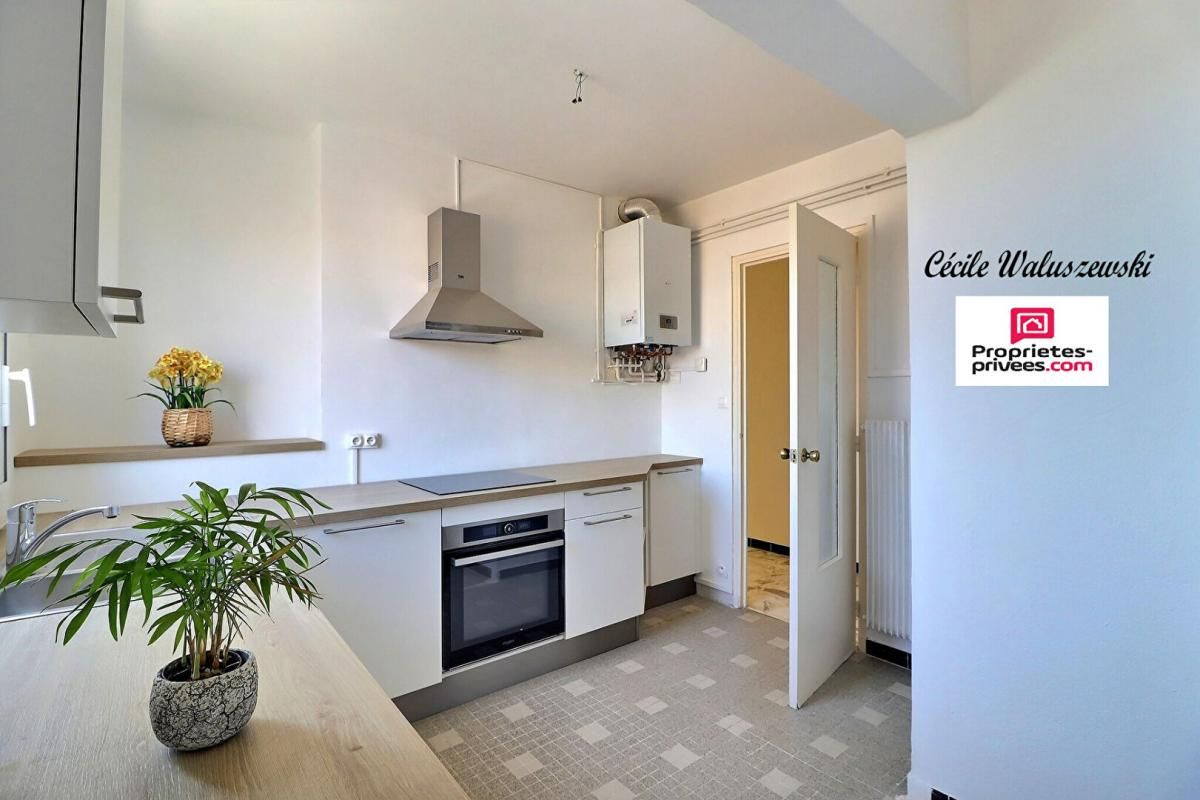 SIX-FOURS-LES-PLAGES Appartement Six Fours Les Plages 2 pièce(s) 46 m2 3