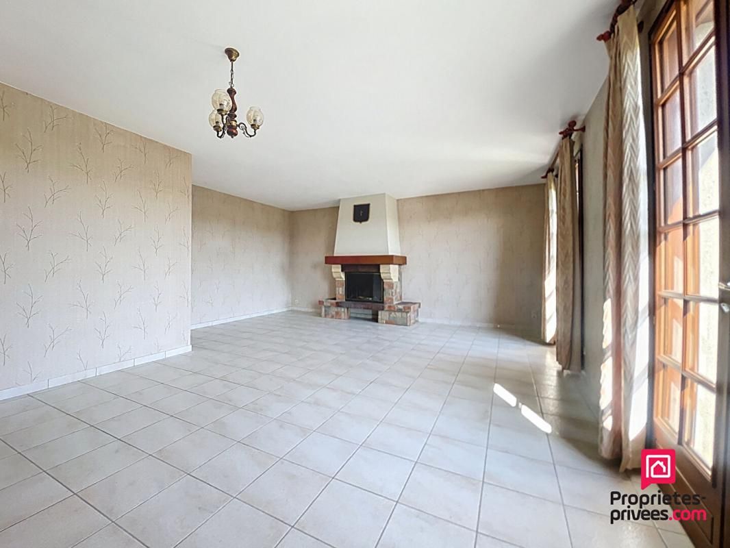SAINT-MARTIN-DU-VIEUX-BELLEME Pavillon Bellême 109 m2 5 pièces dont 2 chambres de plain-pied 4