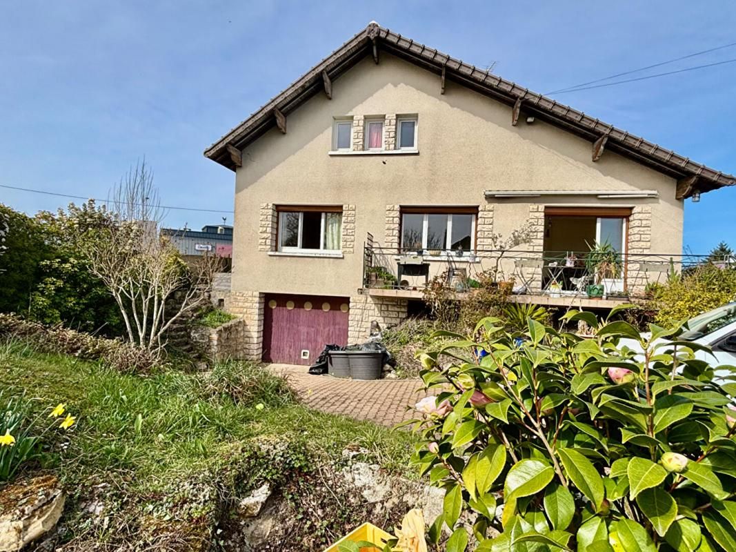 LA CHAUSSEE-SAINT-VICTOR Maison 5 pièce(s) 140 m2 2