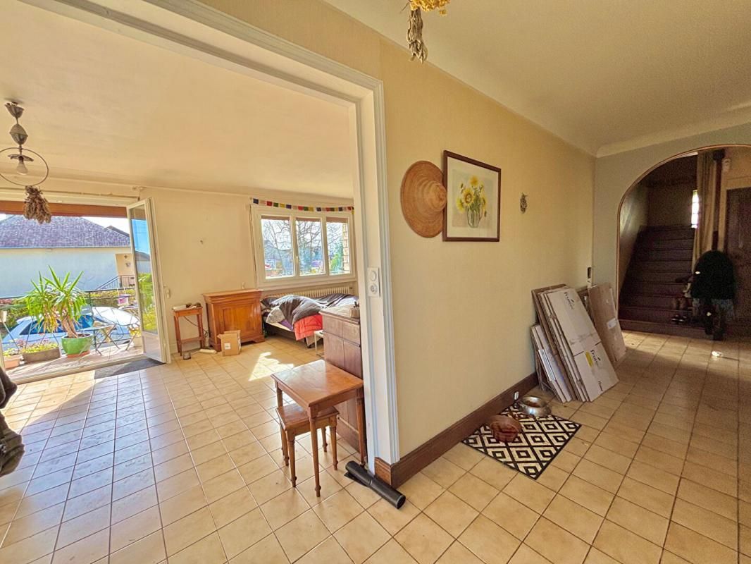 LA CHAUSSEE-SAINT-VICTOR Maison 5 pièce(s) 140 m2 4