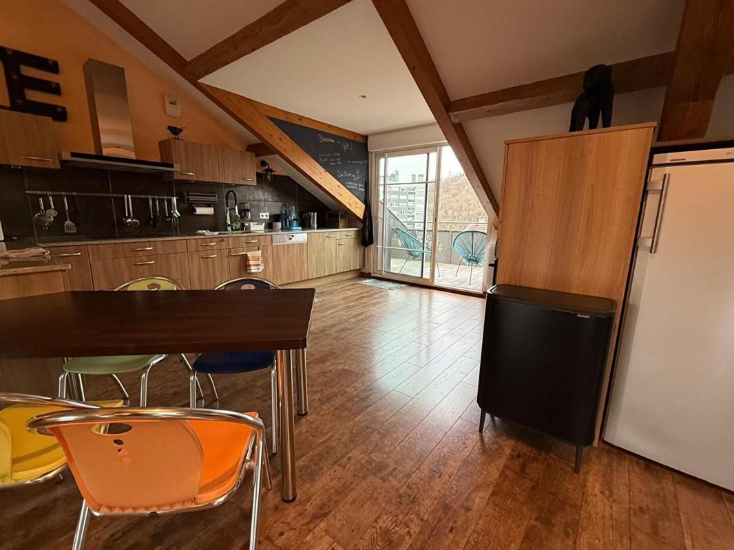 BELLEGARDE-SUR-VALSERINE LOFT d'Exception en Hypercentre de Valserhône ? Vente interactive, visitez et faite une offre 2
