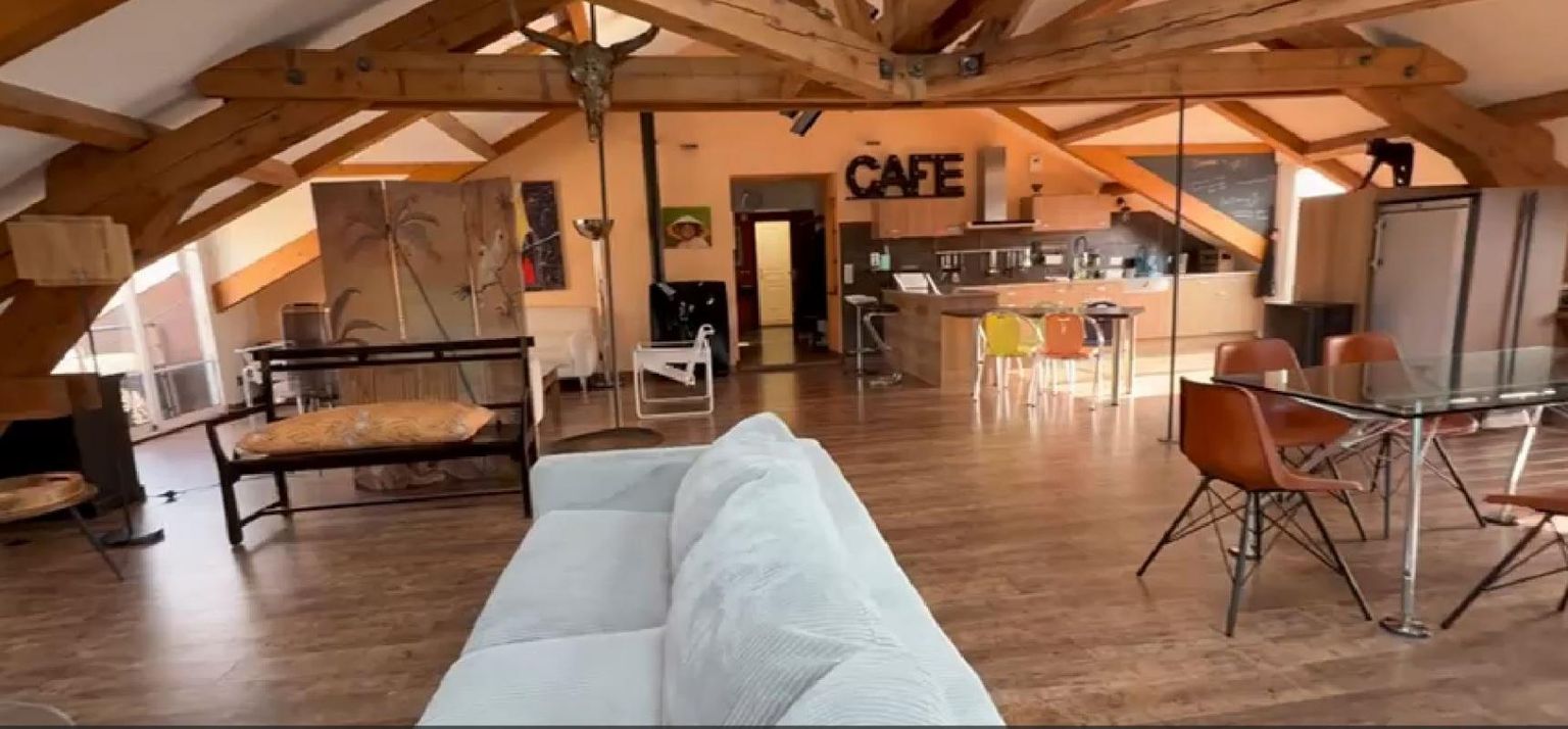 BELLEGARDE-SUR-VALSERINE LOFT d'Exception en Hypercentre de Valserhône ? Vente interactive, visitez et faite une offre 3