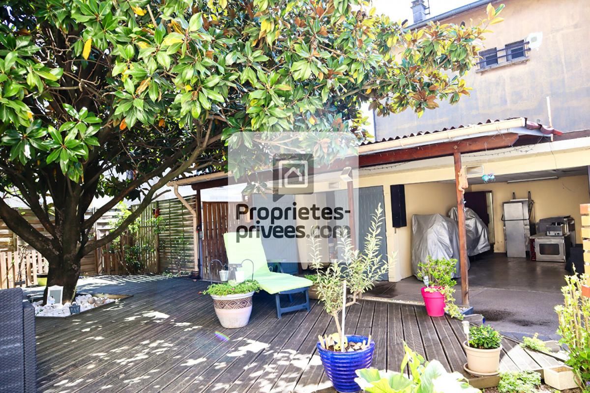 SAINT-EGREVE Maison - ZI Saint-Egrève - 7 pièces 220m² + 63m² d'Annexes 2