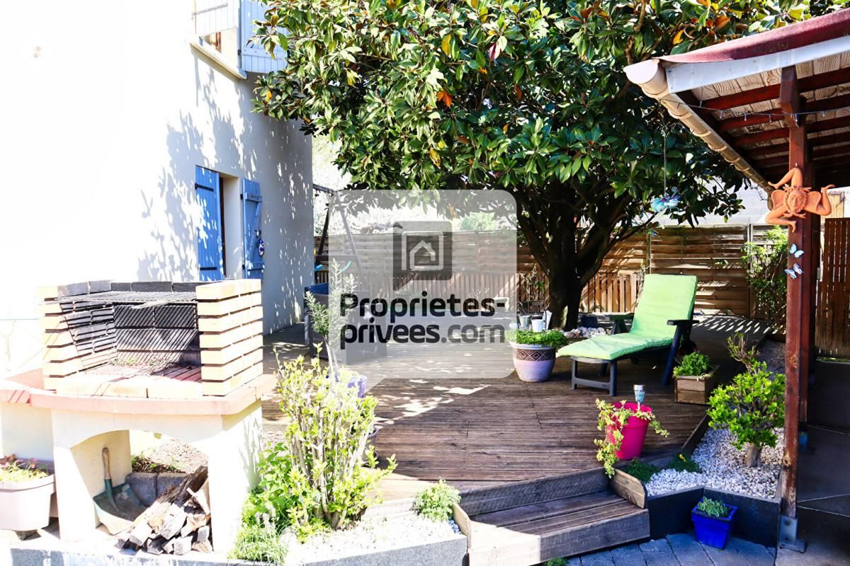 SAINT-EGREVE Maison - ZI Saint-Egrève - 7 pièces 220m² + 63m² d'Annexes 3
