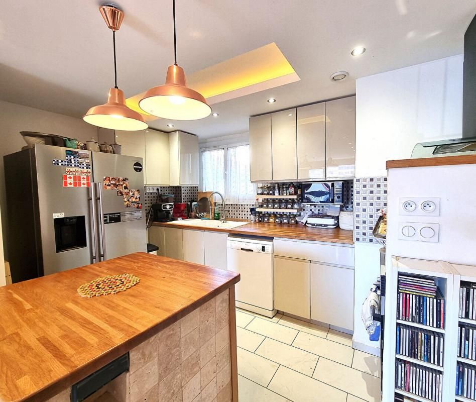 TOULON Appartement  3 pièce(s) 64 m2 avec balcons 4