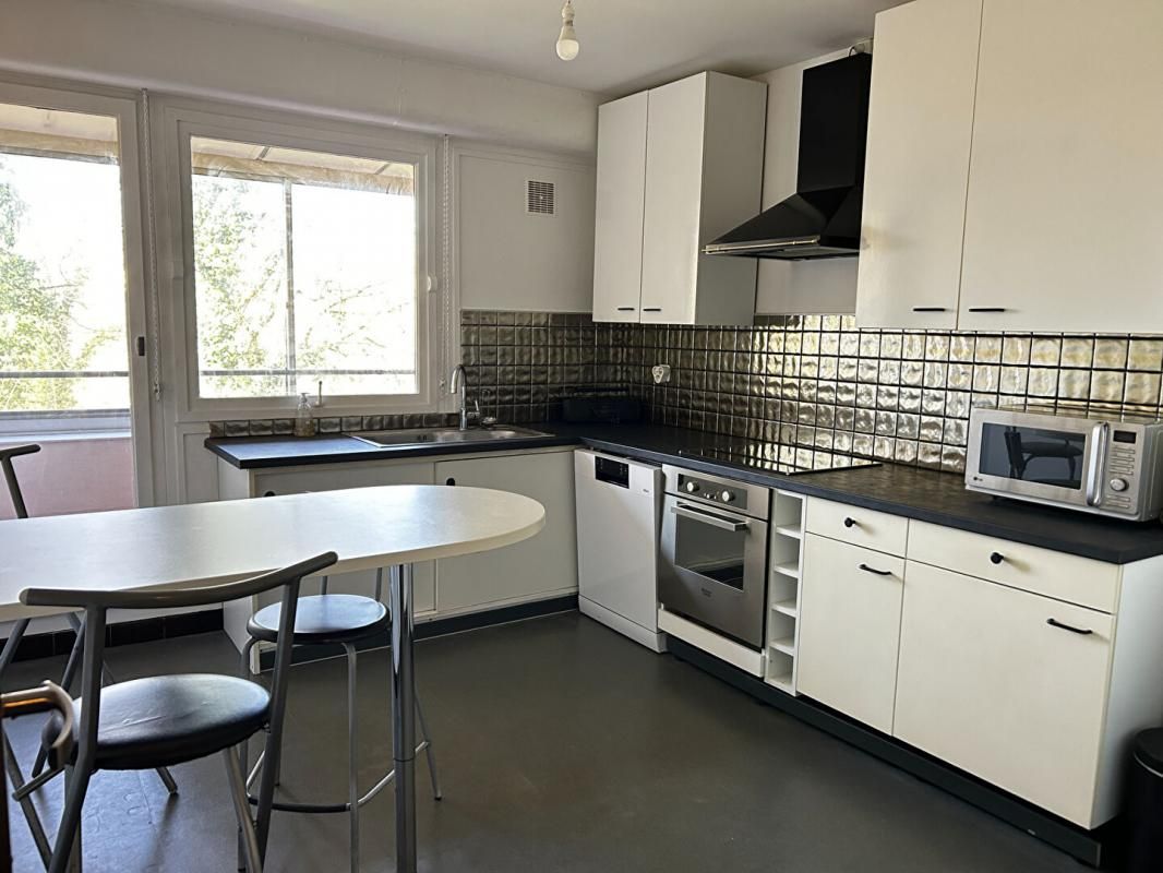 BAR-LE-DUC Appartement  5 pièce(s) 138 m2 4