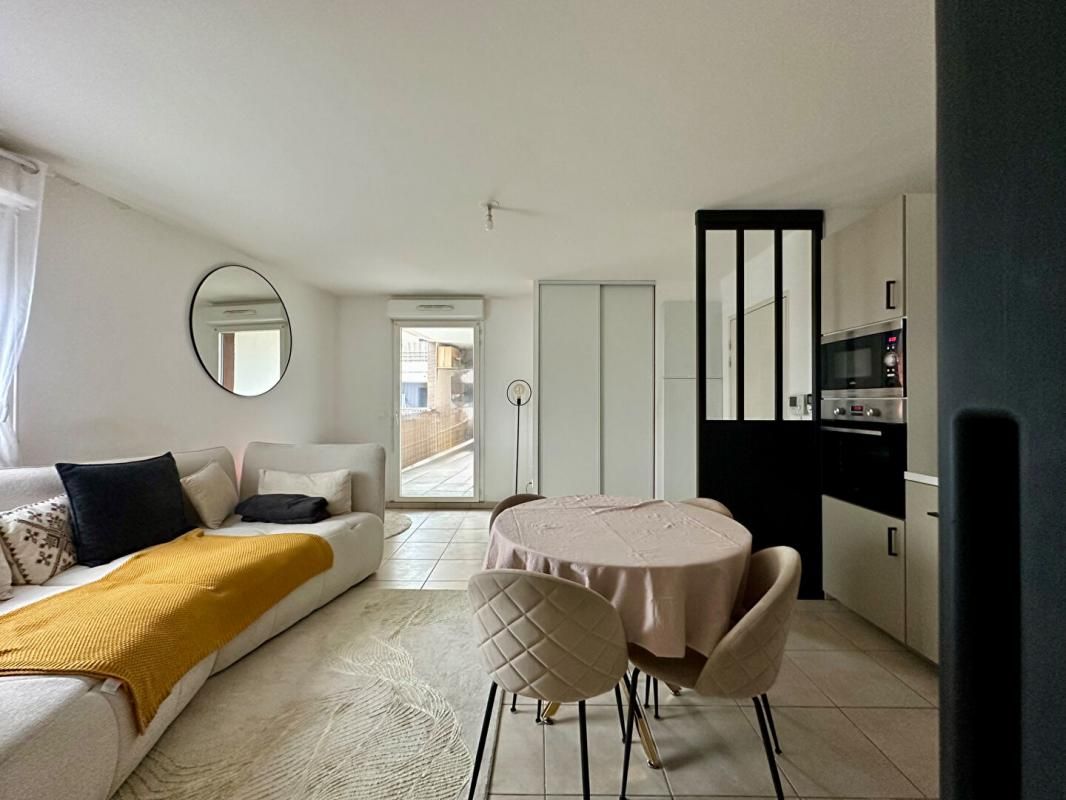 SAINT-JEAN-DE-VEDAS Appartement Saint Jean De Vedas 3 pièces 58 m2 2