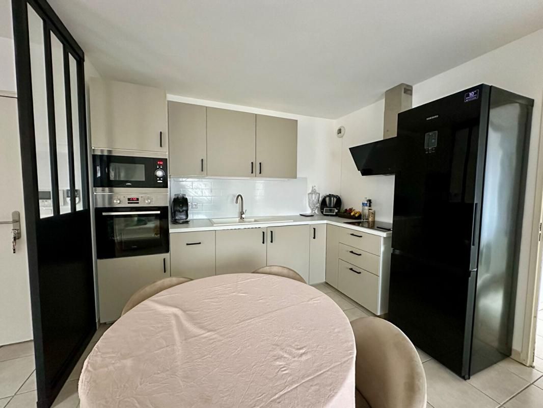 SAINT-JEAN-DE-VEDAS Appartement Saint Jean De Vedas 3 pièces 58 m2 3