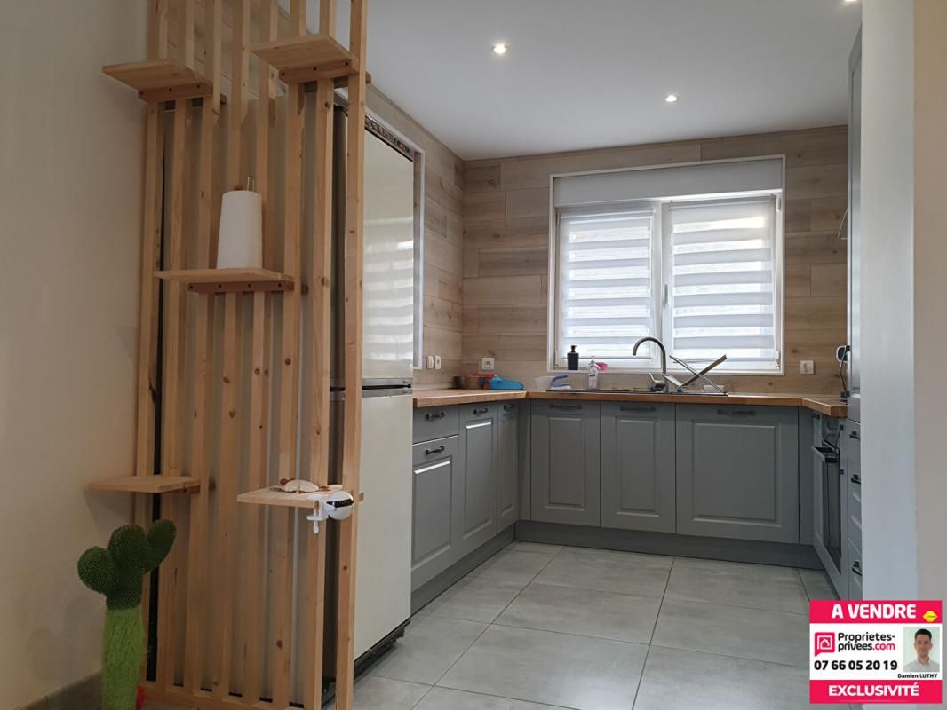 LEVAL Maison 5 pièces de 110 m² + annexes 2