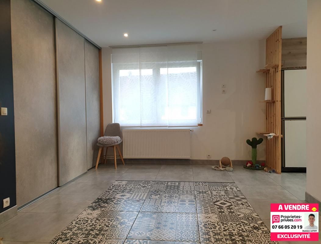 LEVAL Maison 5 pièces de 110 m² + annexes 3