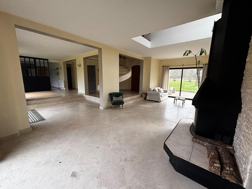 GAMBAIS Maison d'Exception - La Hauteville 8 pièce(s) 178 m2 2