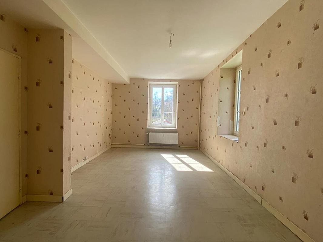 MONTBRISON Appartement Montbrison 4 pièce(s) 80 m2 4
