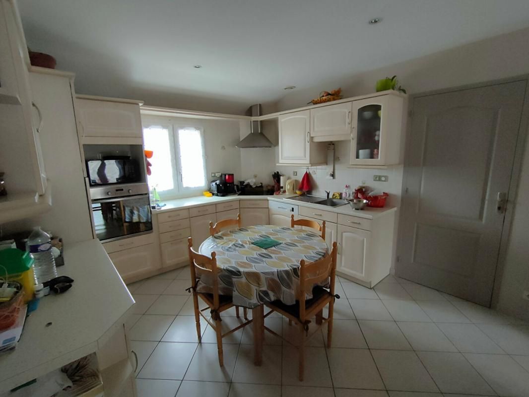 MORTAGNE-SUR-SEVRE Maison Mortagne sur Sèvre 5 pièces109 m2 3
