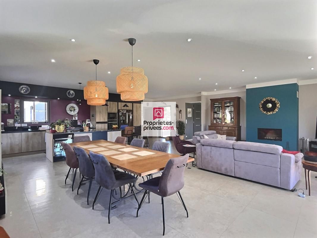 SALERNES BELLE VILLA de Type 6 pièces de 184 m² 4