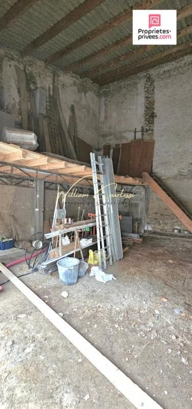 VILLESPY Grange Villespy 1 pièce(s) 68 m2 2