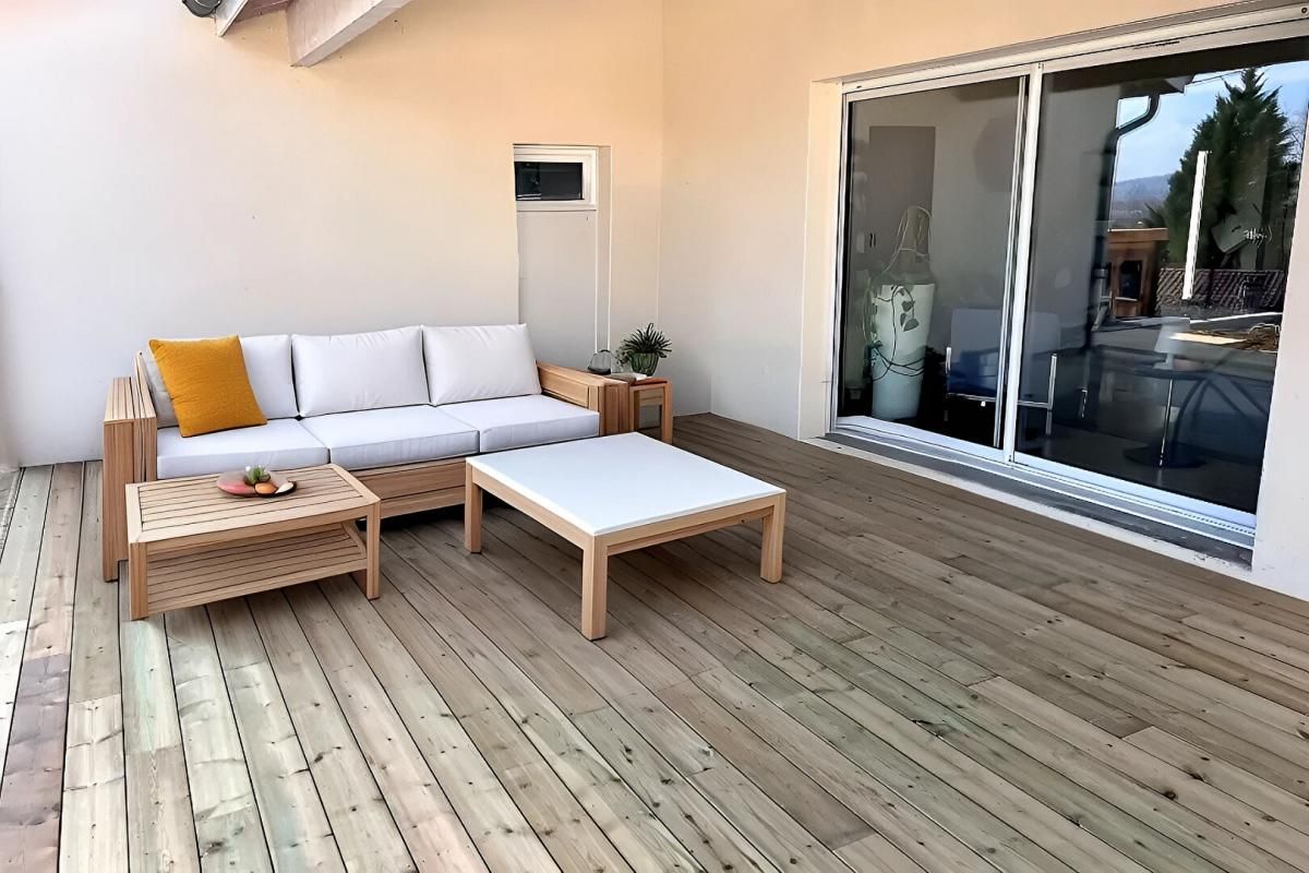 FLEURIEUX-SUR-L'ARBRESLE SOUS OFFRE !!     FLEURIEUX SUR  L'ARBRESLE. Maison 111 m2 avec piscine et terrasses 3