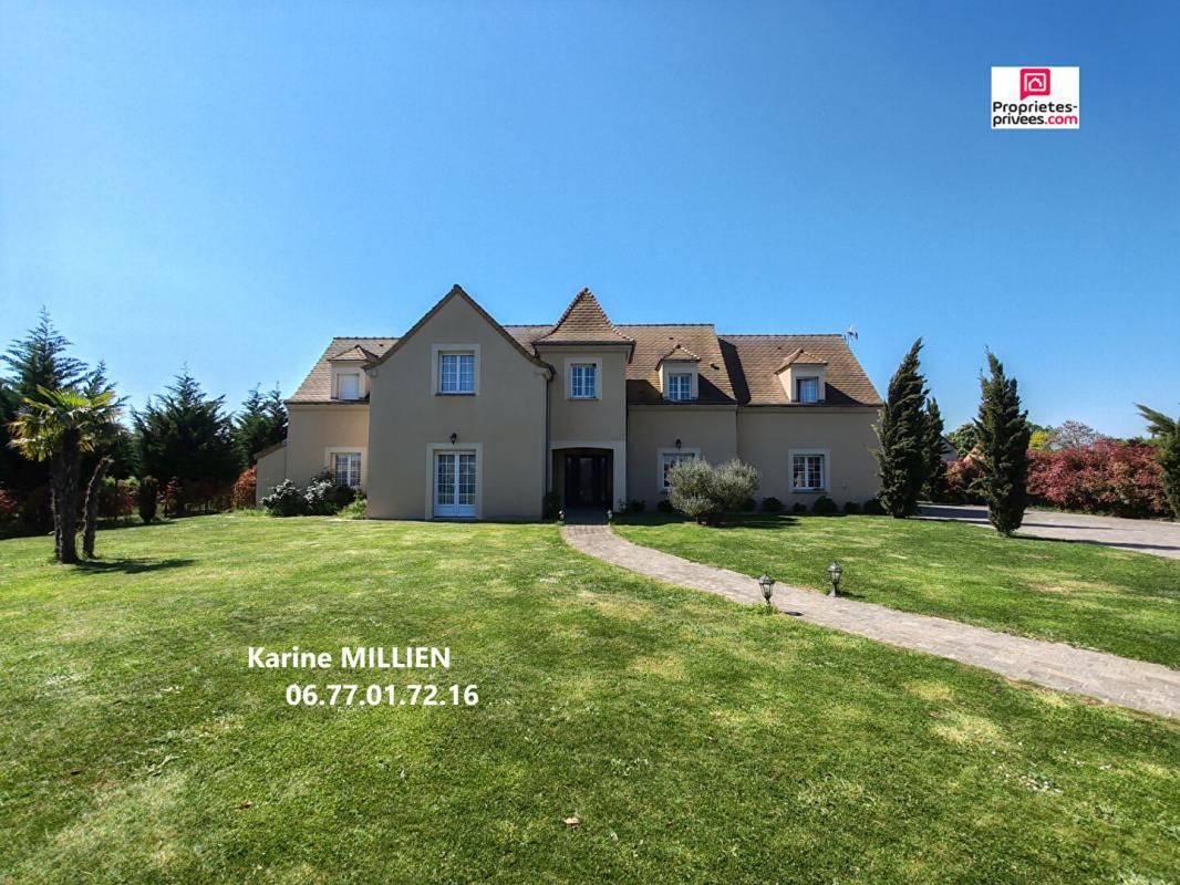 ALLAINVILLE DREUX 28100 Maison contemporaine avec piscine chauffée et sécurisée - 1 étage - 4 chambres - Double garage - Terrain - 686000  HAI 2
