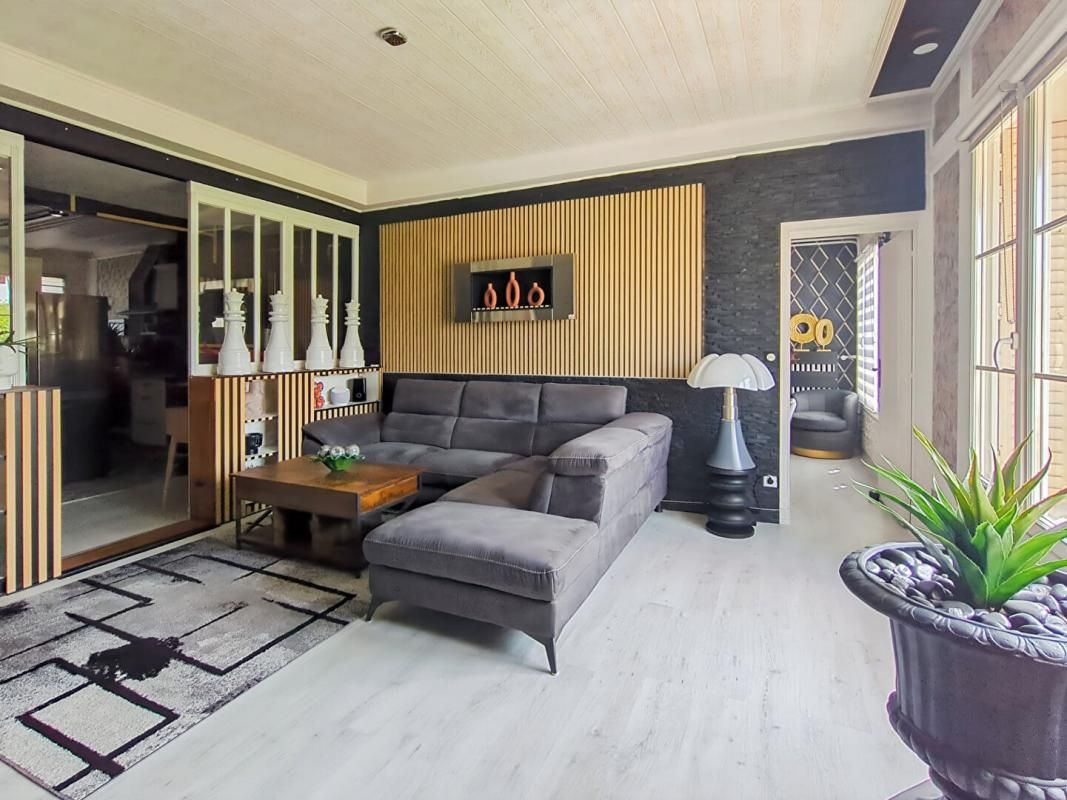 MANTES-LA-JOLIE Exclusivité Propriétés-Privées - Duplex en dernier étage 2