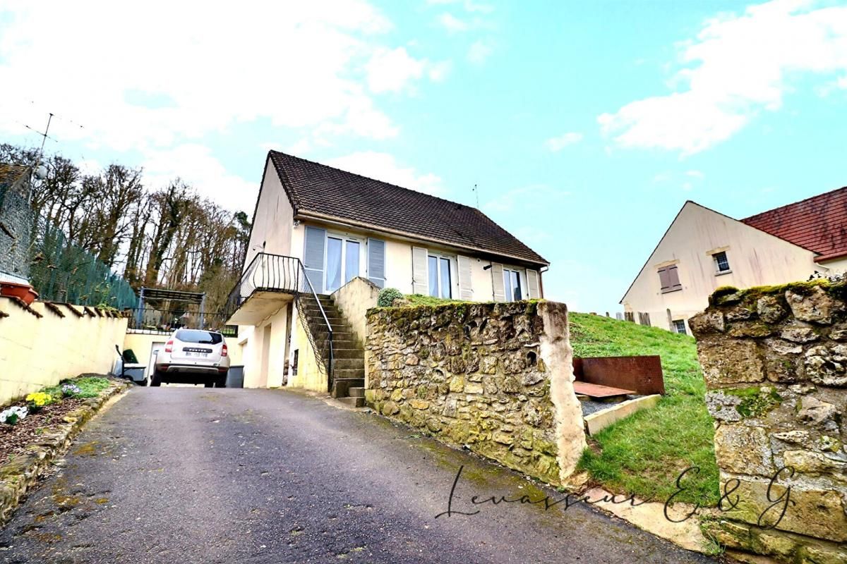 ANSACQ Ansacq 60250 - Pavillon plain pied 3 chambres sur sol total 2605m² terrain 3