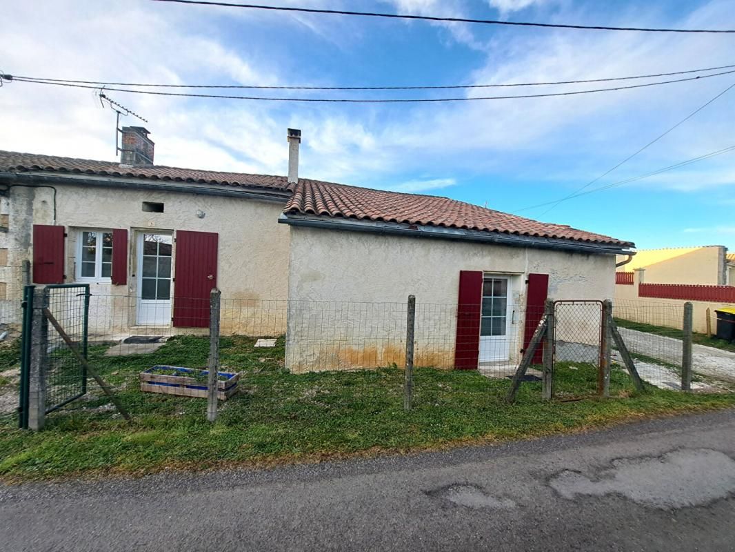 Maison semi plain-pied de 66m2 avec jardin situé à Dignac