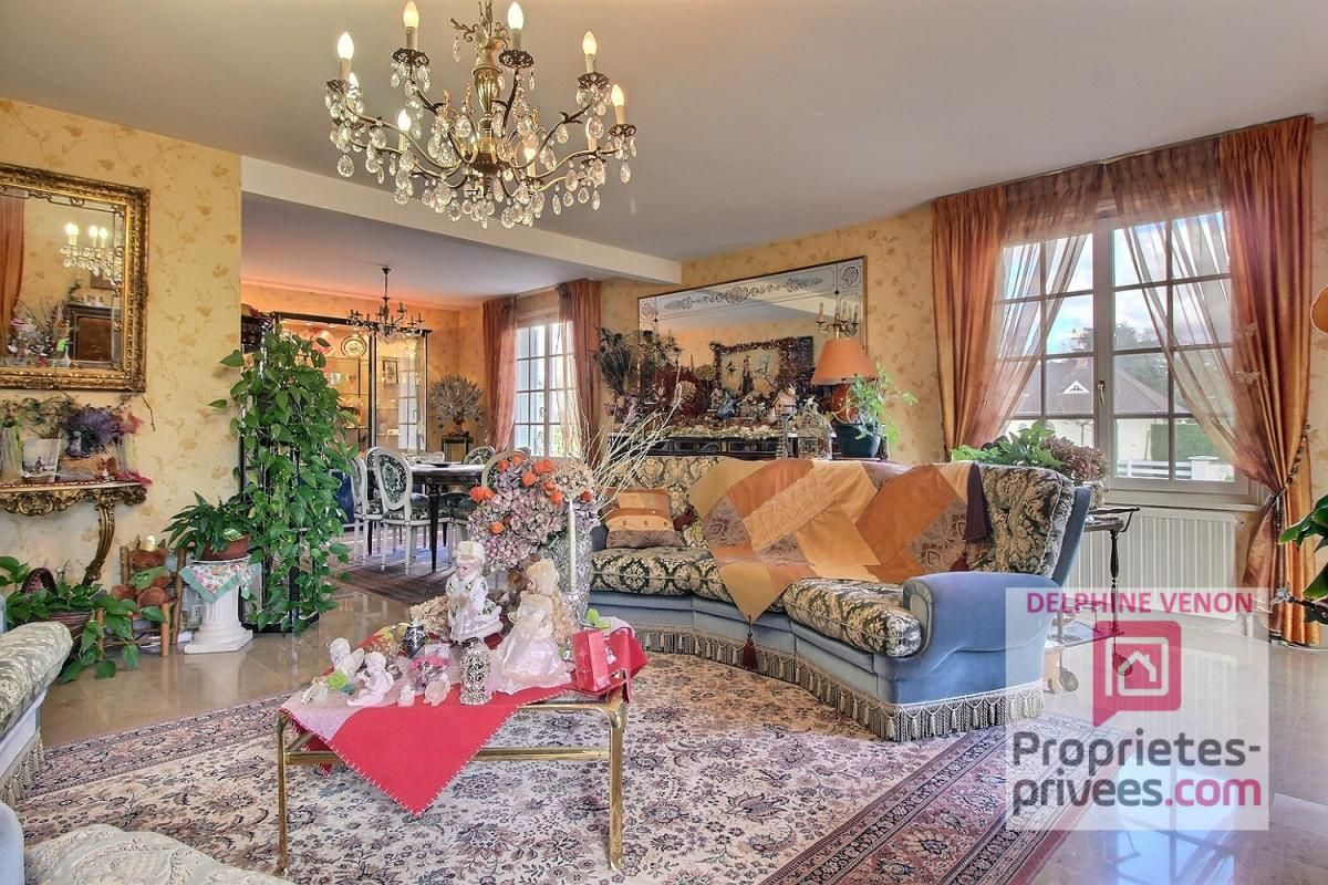 CHATEAUNEUF-SUR-LOIRE Exclusivité - Maison  de 215 m²  avec 5 chambres dont 3 en rdc dans un quartier prisé proche Loire à Chateauneuf Sur Loire 3