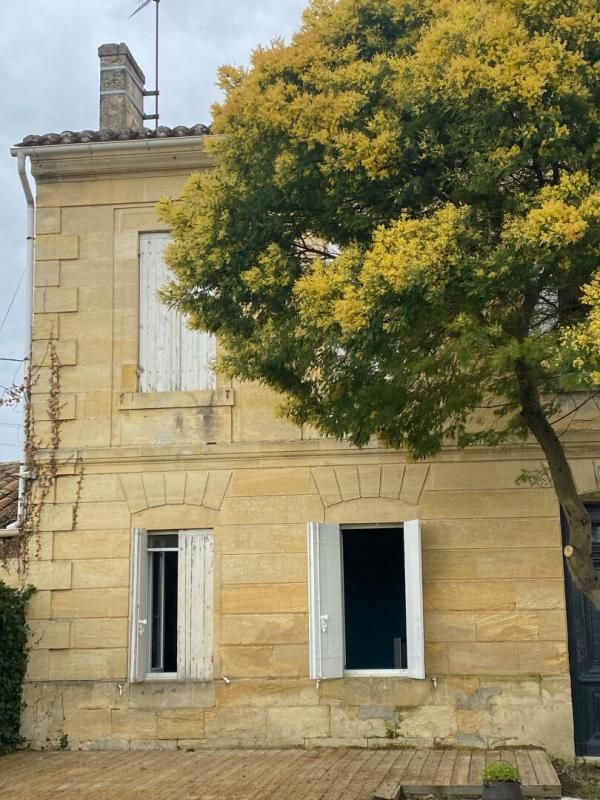 SAINT-LAURENT-DES-COMBES Charmant Château viticole en AOC Saint Emilion 2