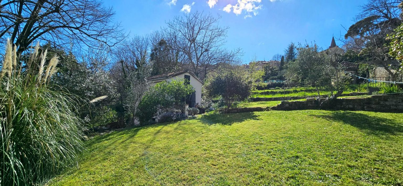 BARGEMON Propriété composée de trois logements dans un écrin de verdure à Bargemon 4