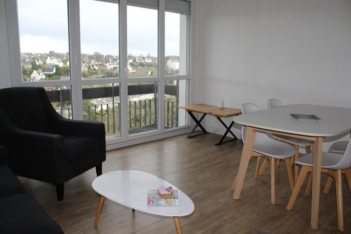 APPARTEMENT MEUBLE T3 LUMINEUX LANNION VILLE VENDU AVEC LOCATAIRE