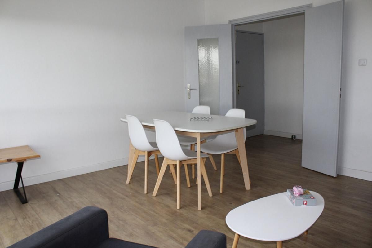 LANNION APPARTEMENT MEUBLE T3 LUMINEUX LANNION VILLE VENDU AVEC LOCATAIRE 3