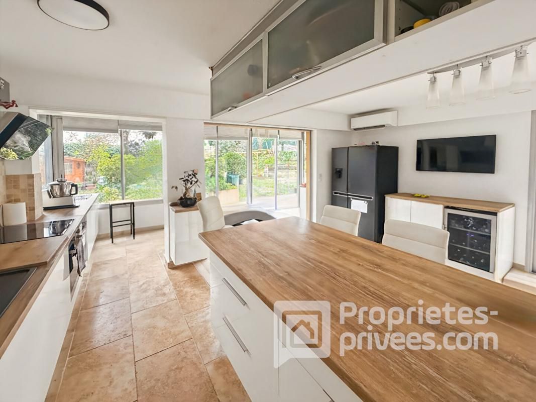 CAGNES-SUR-MER RARE ! Cagnes s/mer Centre ville : Appartement 125m² avec 700m² de jardin 4