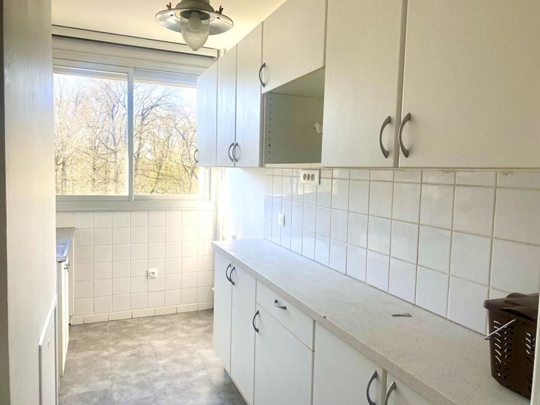 Appartement avec 3 chambres au 7ème étage 92310 Sèvres
