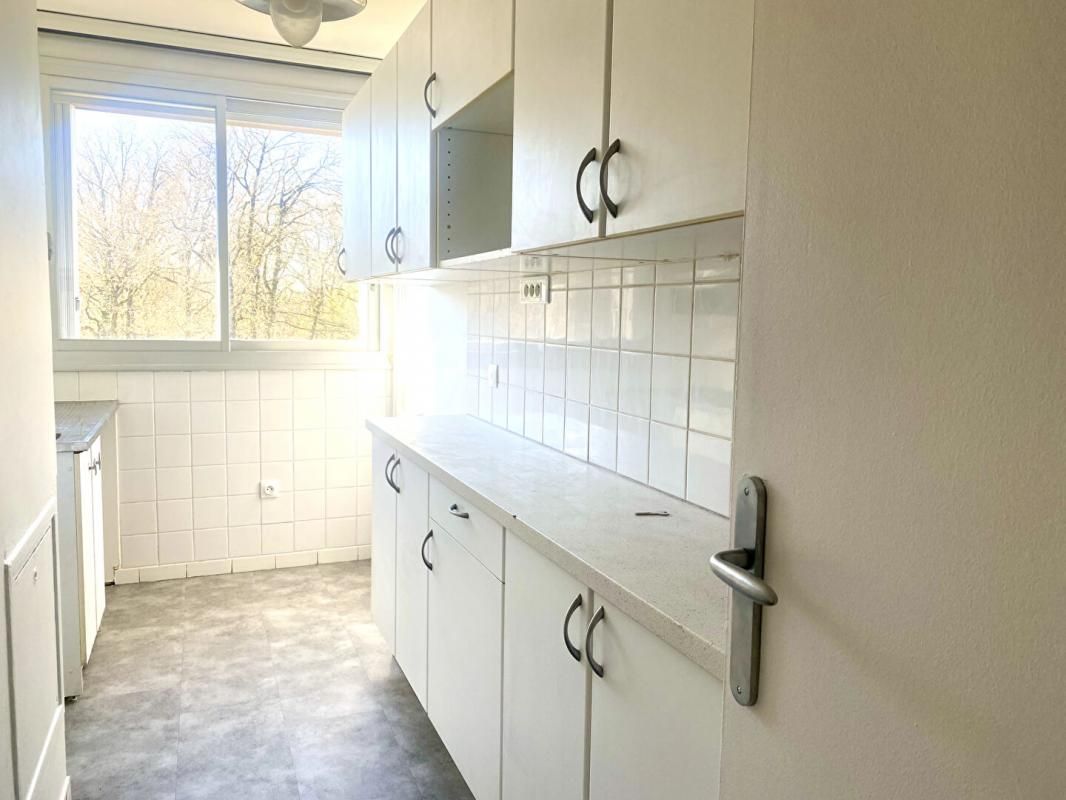 SEVRES Appartement avec 3 chambres au 7ème étage 92310 Sèvres 2