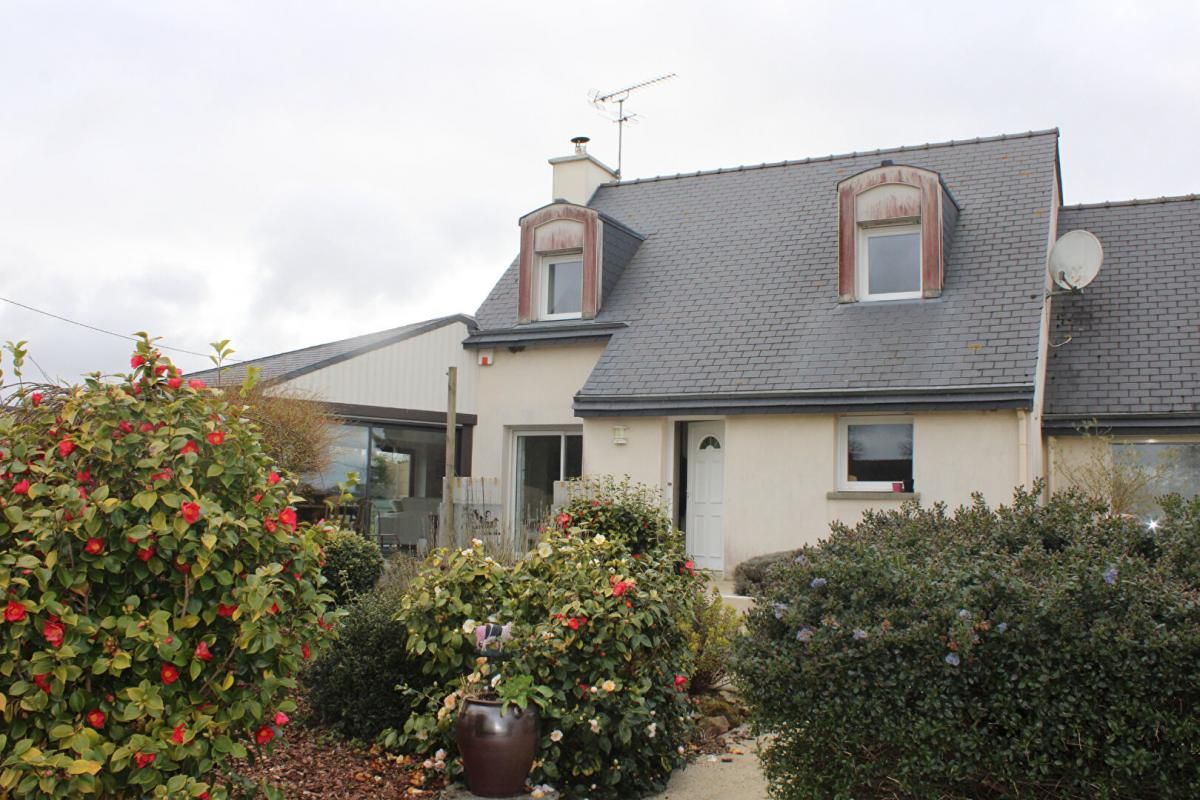 Maison Saint Bihy 8 pièce(s) 147 m2 4 chambres