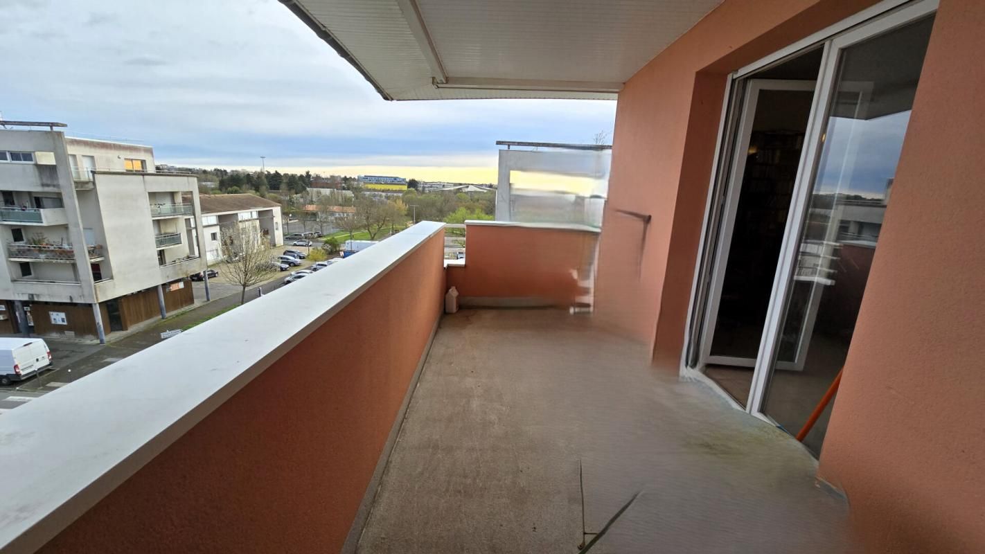 + de 5% de RENTABILITE Appartement Poitiers 4 pièce(s) 87 M2