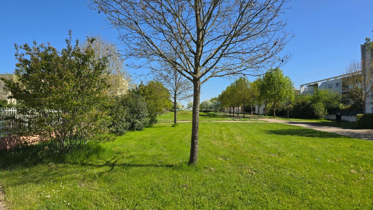 POITIERS + de 5% de RENTABILITE Appartement Poitiers 4 pièce(s) 87 M2 2
