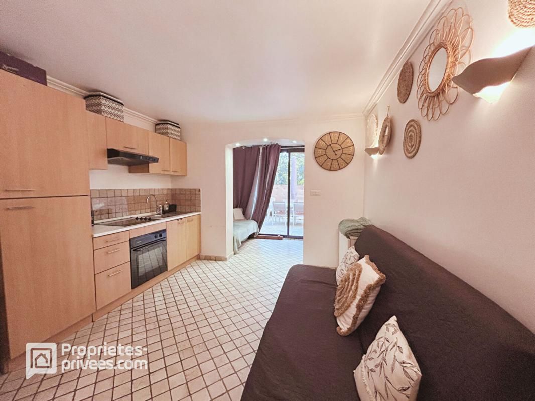 BORMES-LES-MIMOSAS Appartement 1 pièce 23 m² à Bormes Les Mimosas 1