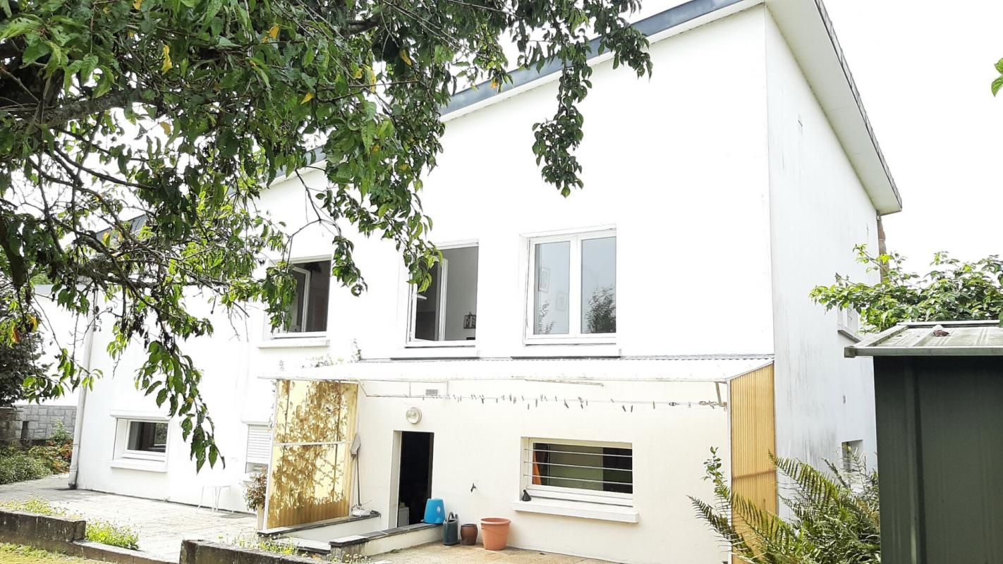 Maison Brehal centre, 7 pièce(s) ,177 m² sur 707m² de terrain