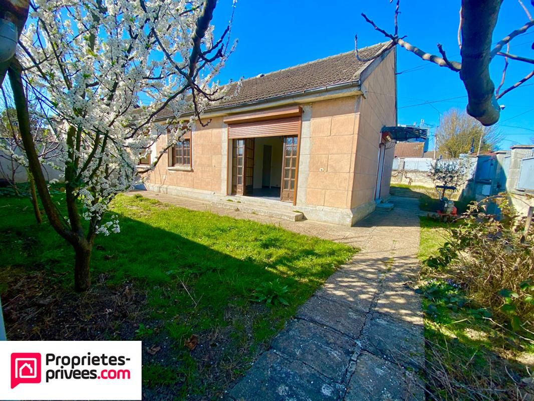 Maison de plain-pied cinq pièces trois chambres