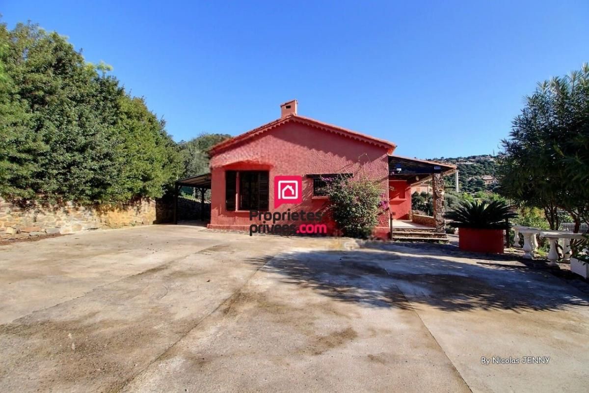 CAVALAIRE-SUR-MER Maison 5 pièces avec piscine - Cavalaire-sur-Mer - 110 m² - 659 000 Euros - 4