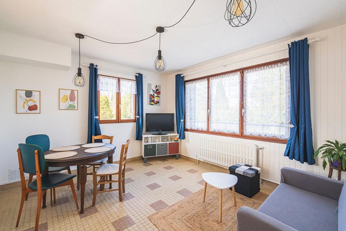 SAINT-MASMES Jolie Maison avec jardin et Terrain Constructible 3